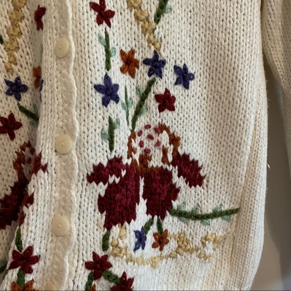 Vintage Cardigan Sweater Twee Floral Embroidered Long Sleeve Knit Art Teacher - Picture 9 of 14